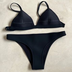 Navy Triangl bikini set!!